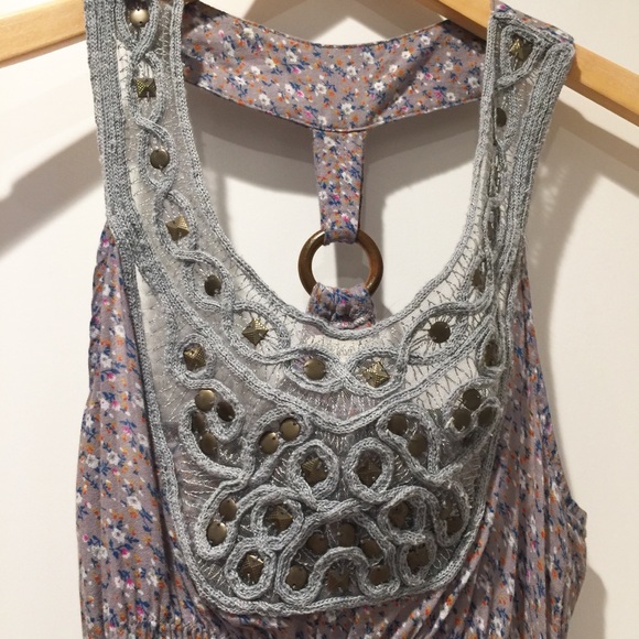 Grey Floral Ruffle Tunic Small with Metallic Beads - Picture 5 of 8